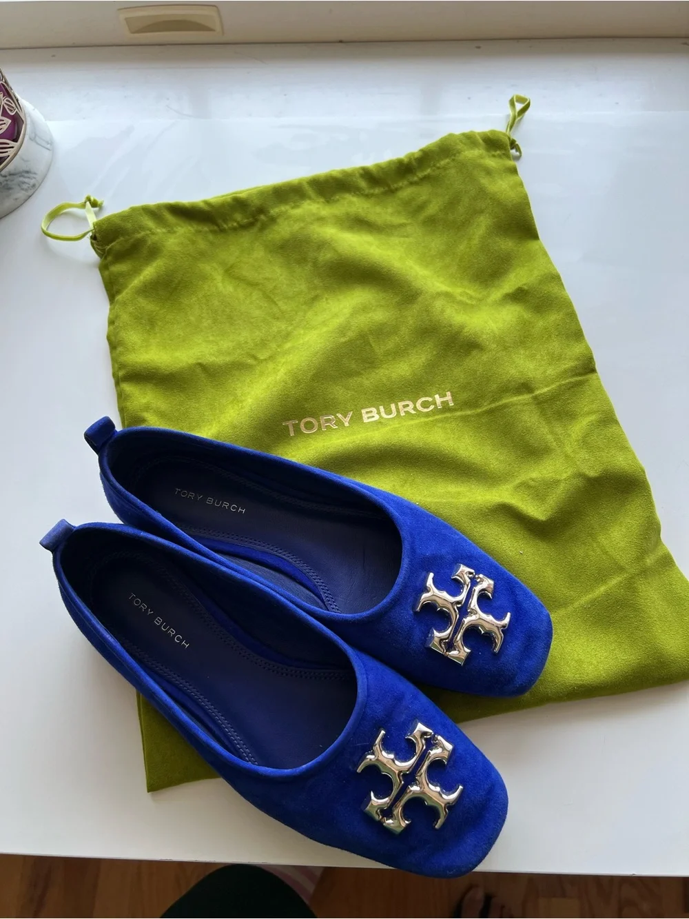 Tory Burch Cobalt Blue Suade Ballet Flats With Silver Metallic Logo Size 6.